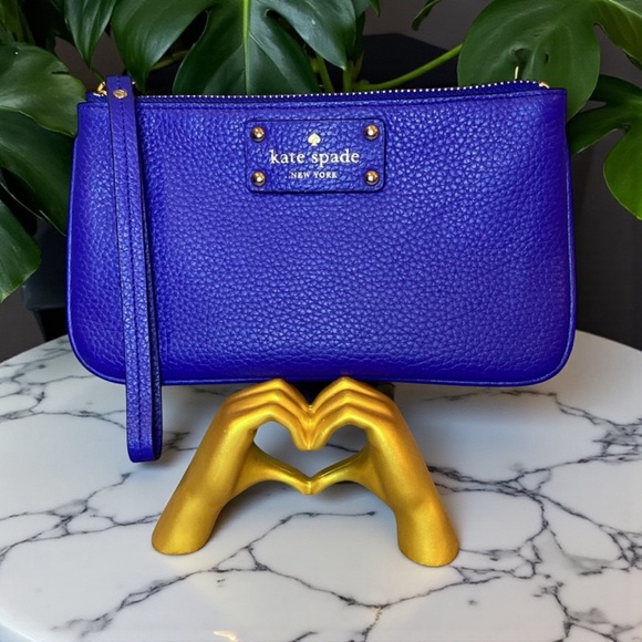 kate spade Handbags - 💙♠️💙KATE SPADE💙♠️💙Royal Blue Pebbled Leather Wristlet/NWOT